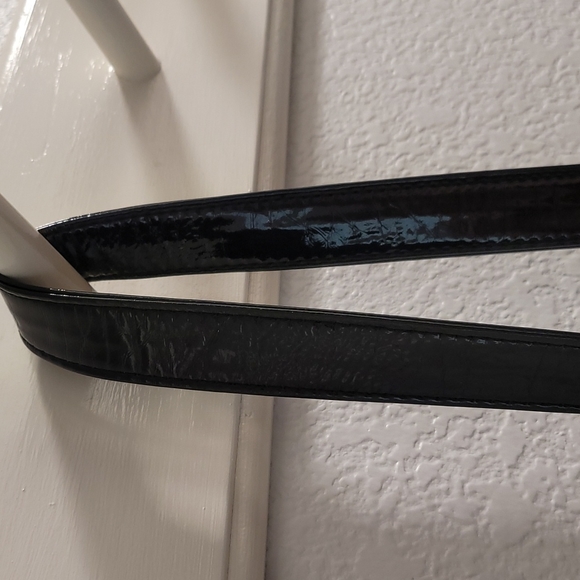 Betsey Johnson Pink Handbag with Gold Polka Dots and Black Bow and Strap - Picture 12 of 12